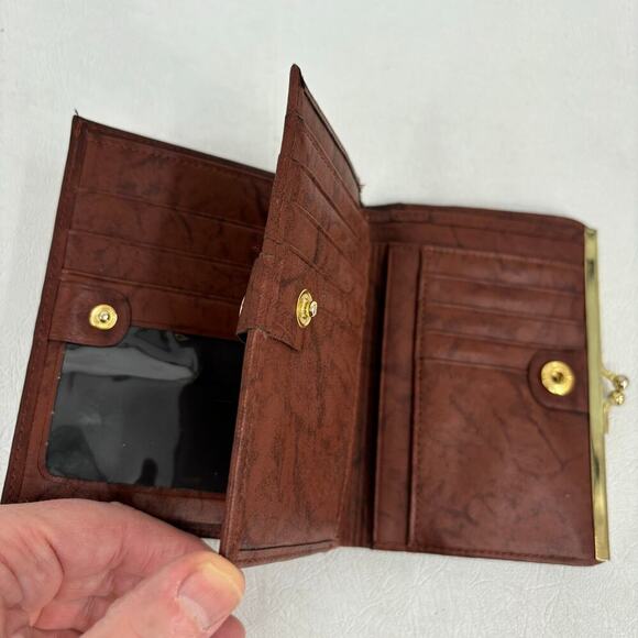 Buxton Leather Wallet Brown Top Grain Cowhide ID Credit Card Kiss Lock Coin - Picture 5 of 10